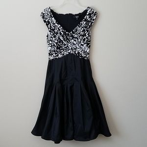 Tadashi Black Cocktail Dress Floral Bodice Size 8